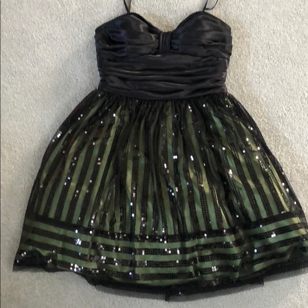 Black and green cocktail dress short